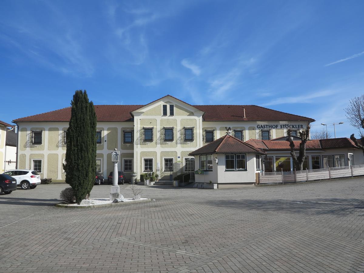Hotel Gasthof Stoeckler Enns Exterior foto